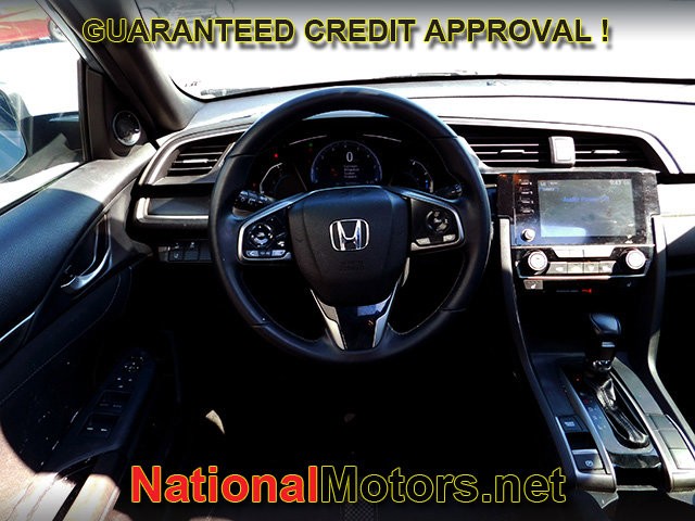 Honda Civic Hatchback Vehicle Full-screen Gallery Image 09