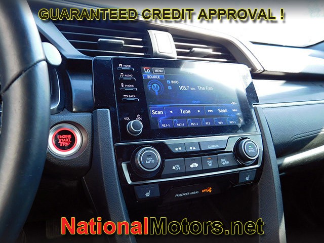 Honda Civic Hatchback Vehicle Full-screen Gallery Image 12