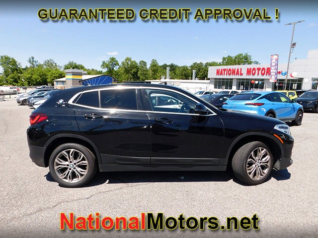 BMW X2 Vehicle Full-screen Gallery Image 04