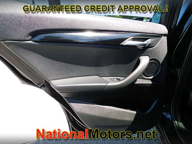 BMW X2 Vehicle Full-screen Gallery Image 11