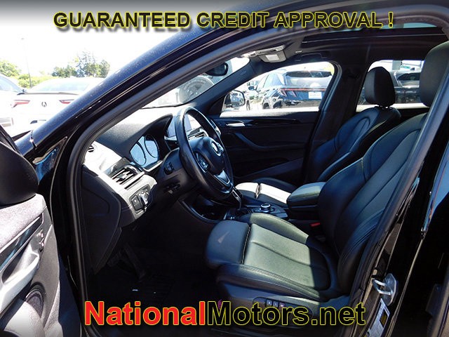BMW X2 Vehicle Full-screen Gallery Image 16