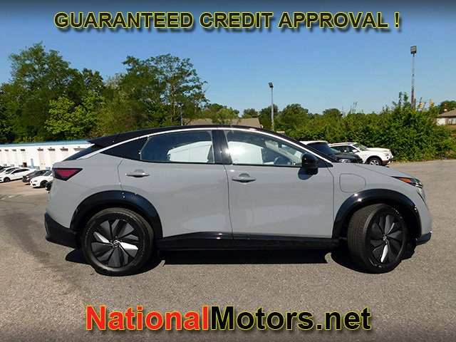 Nissan ARIYA Vehicle Full-screen Gallery Image 04