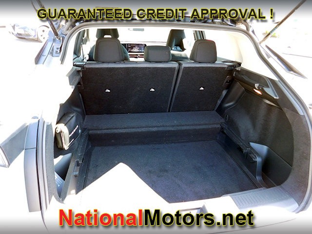 Nissan ARIYA Vehicle Full-screen Gallery Image 06