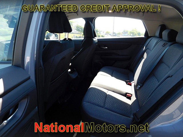 Nissan ARIYA Vehicle Full-screen Gallery Image 09