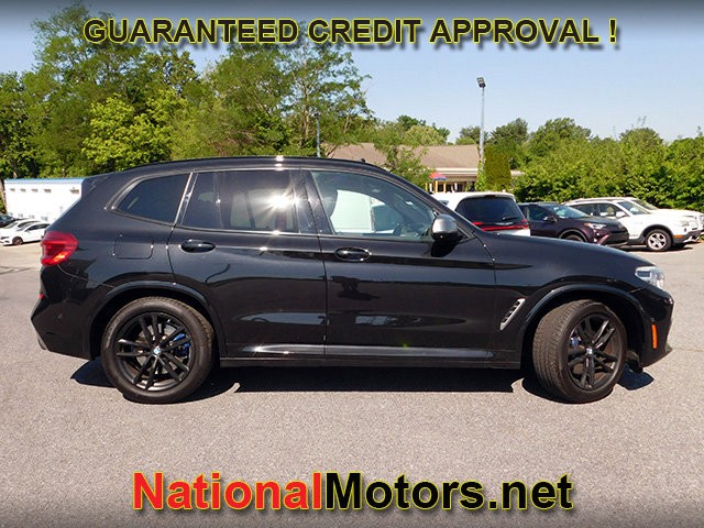 BMW X3 Vehicle Full-screen Gallery Image 04