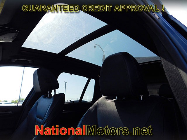 BMW X3 Vehicle Full-screen Gallery Image 19