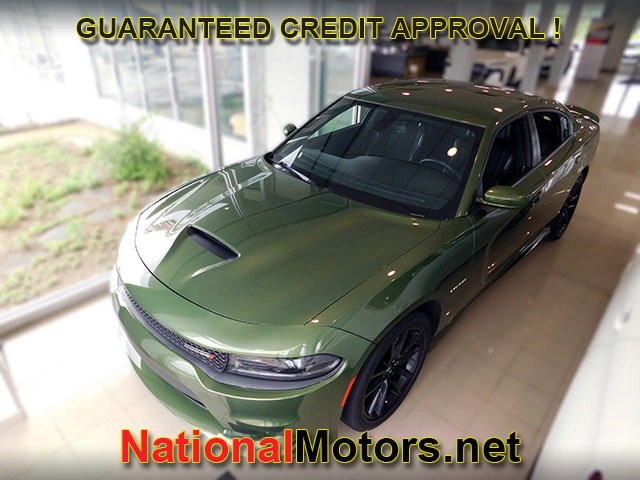Dodge Charger Vehicle Full-screen Gallery Image 02