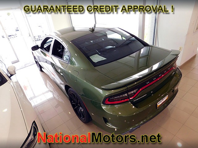 Dodge Charger Vehicle Full-screen Gallery Image 04