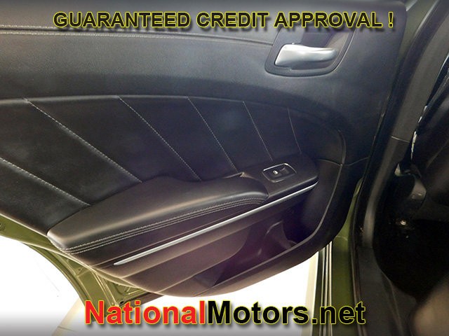 Dodge Charger Vehicle Full-screen Gallery Image 07