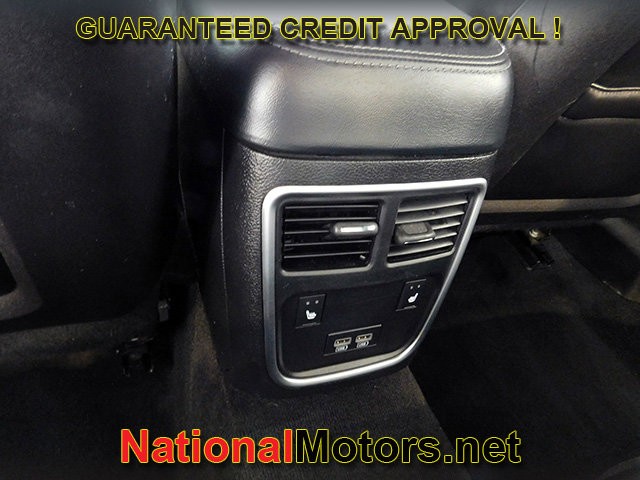 Dodge Charger Vehicle Full-screen Gallery Image 09