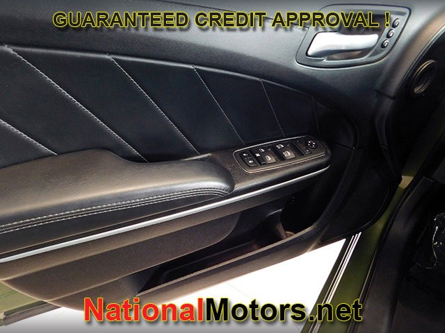 Dodge Charger Vehicle Full-screen Gallery Image 11