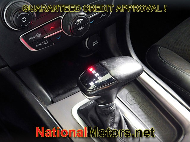 Dodge Charger Vehicle Full-screen Gallery Image 16