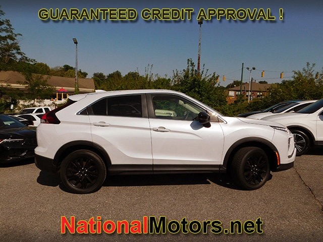 Mitsubishi Eclipse Cross Vehicle Full-screen Gallery Image 02