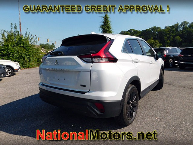 Mitsubishi Eclipse Cross Vehicle Full-screen Gallery Image 03