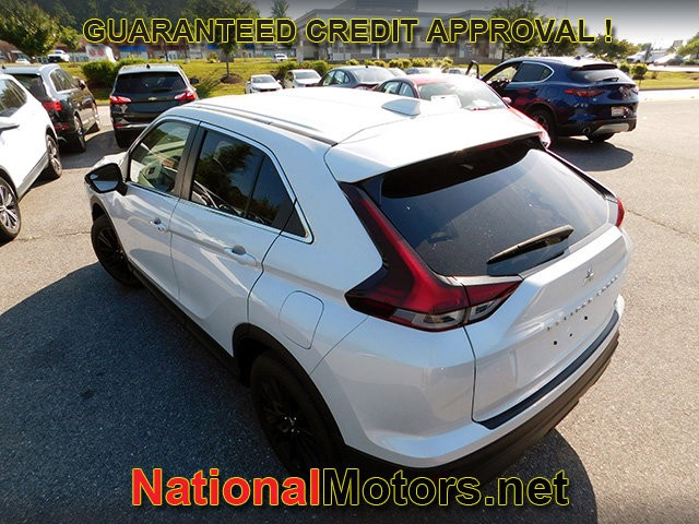 Mitsubishi Eclipse Cross Vehicle Full-screen Gallery Image 04