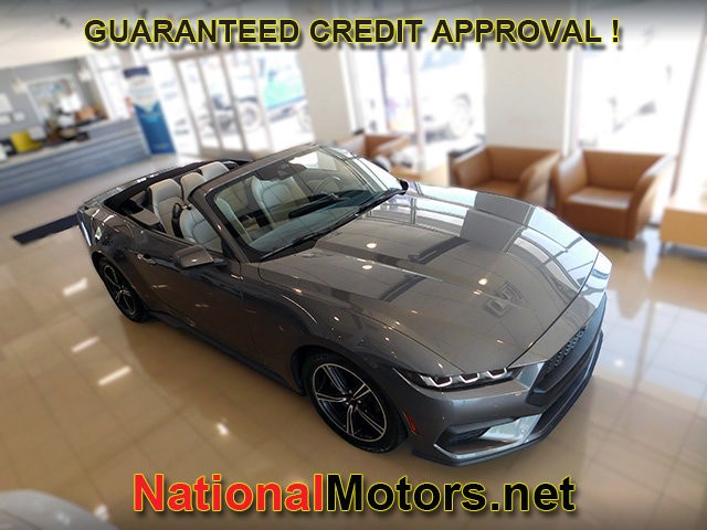 Ford Mustang Vehicle Full-screen Gallery Image 02