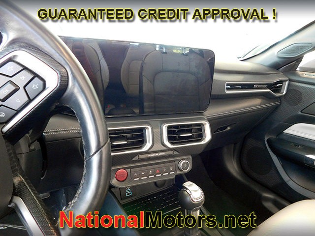Ford Mustang Vehicle Full-screen Gallery Image 10