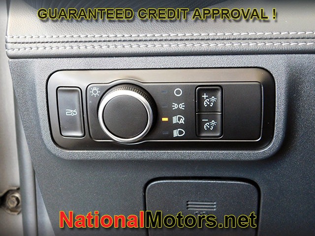 Ford Mustang Vehicle Full-screen Gallery Image 16