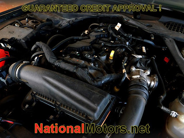 Ford Mustang Vehicle Full-screen Gallery Image 17
