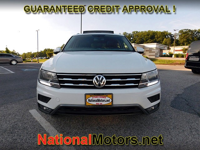 Volkswagen Tiguan Vehicle Full-screen Gallery Image 03