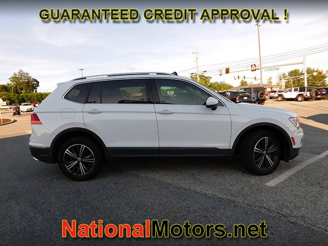 Volkswagen Tiguan Vehicle Full-screen Gallery Image 04