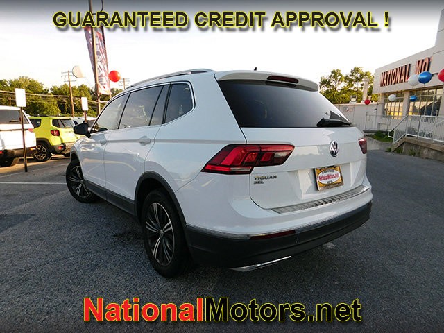 Volkswagen Tiguan Vehicle Full-screen Gallery Image 05