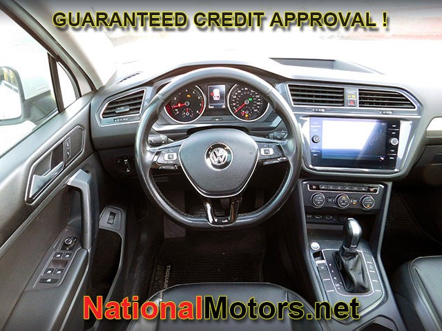Volkswagen Tiguan Vehicle Full-screen Gallery Image 14