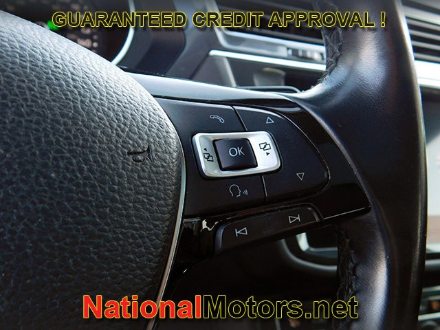 Volkswagen Tiguan Vehicle Full-screen Gallery Image 26