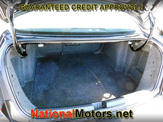 Volkswagen Jetta Vehicle Full-screen Gallery Image 07