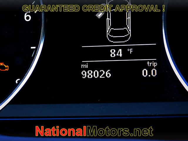 Volkswagen Jetta Vehicle Full-screen Gallery Image 23