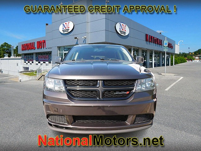 Dodge Journey Vehicle Full-screen Gallery Image 03