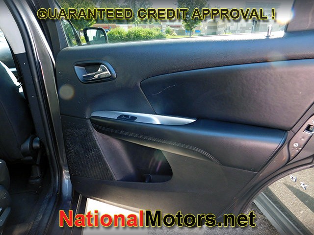Dodge Journey Vehicle Full-screen Gallery Image 07