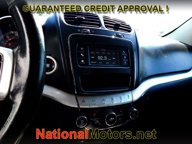 Dodge Journey Vehicle Full-screen Gallery Image 10