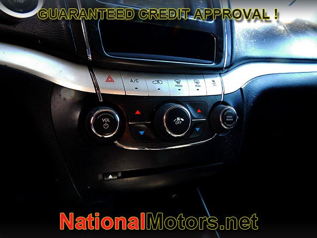 Dodge Journey Vehicle Full-screen Gallery Image 11