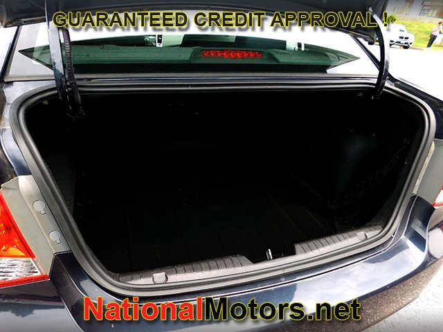 Chevrolet Cruze Vehicle Full-screen Gallery Image 06