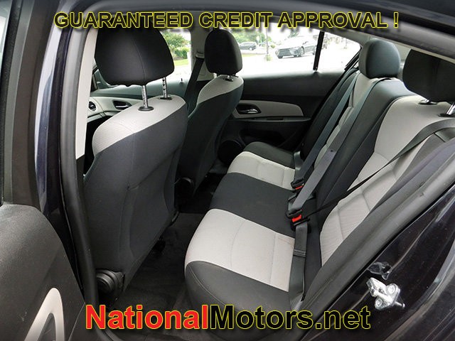 Chevrolet Cruze Vehicle Full-screen Gallery Image 08