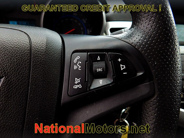 Chevrolet Cruze Vehicle Full-screen Gallery Image 15