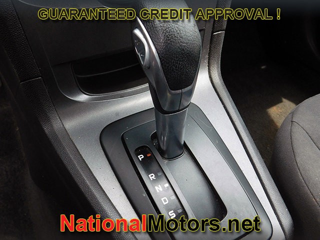 Ford Fiesta Vehicle Full-screen Gallery Image 13