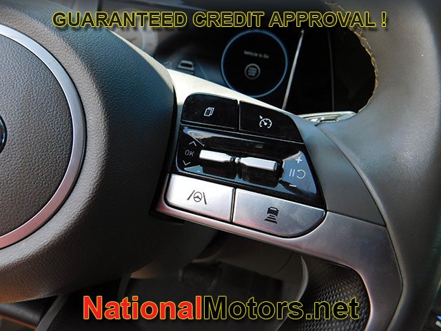 Hyundai Elantra Vehicle Full-screen Gallery Image 15