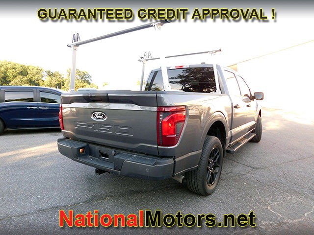 Ford F-150 Vehicle Full-screen Gallery Image 03