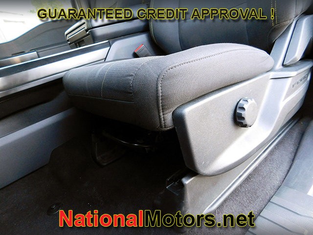 Ford F-150 Vehicle Full-screen Gallery Image 13