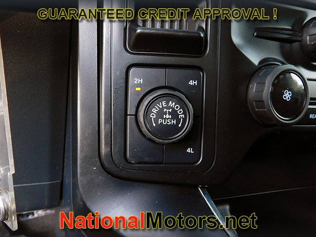 Ford F-150 Vehicle Full-screen Gallery Image 17