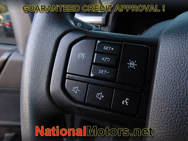 Ford F-150 Vehicle Full-screen Gallery Image 19
