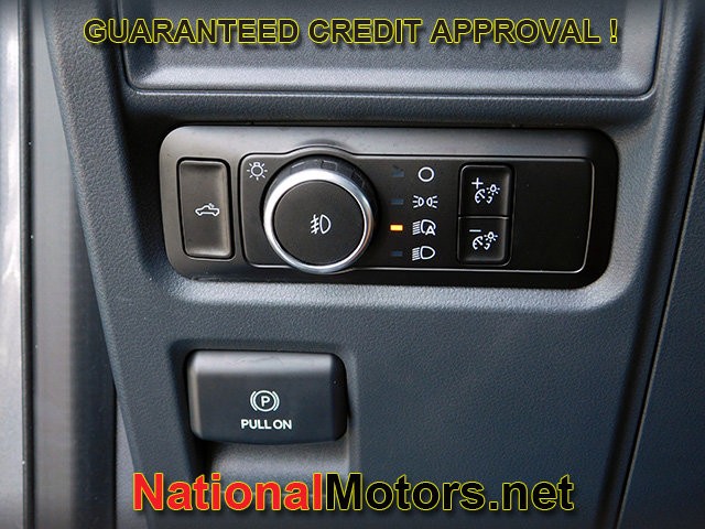 Ford F-150 Vehicle Full-screen Gallery Image 23