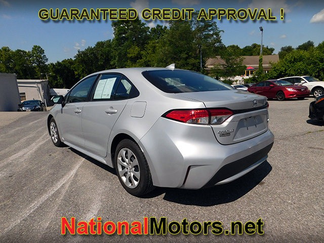 Toyota Corolla Vehicle Full-screen Gallery Image 03
