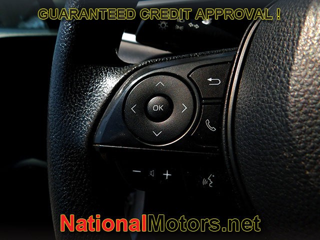 Toyota Corolla Vehicle Full-screen Gallery Image 16