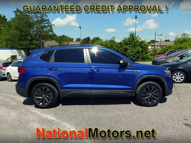 Volkswagen Taos Vehicle Full-screen Gallery Image 04
