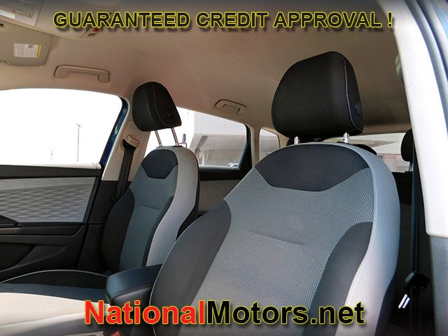 Volkswagen Taos Vehicle Full-screen Gallery Image 13