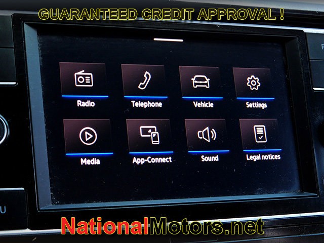 Volkswagen Taos Vehicle Full-screen Gallery Image 15