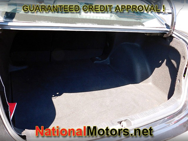 Toyota Corolla Vehicle Full-screen Gallery Image 05